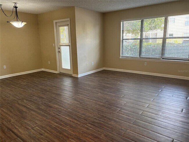 Photo - 11901 4th St N Unidad 7107