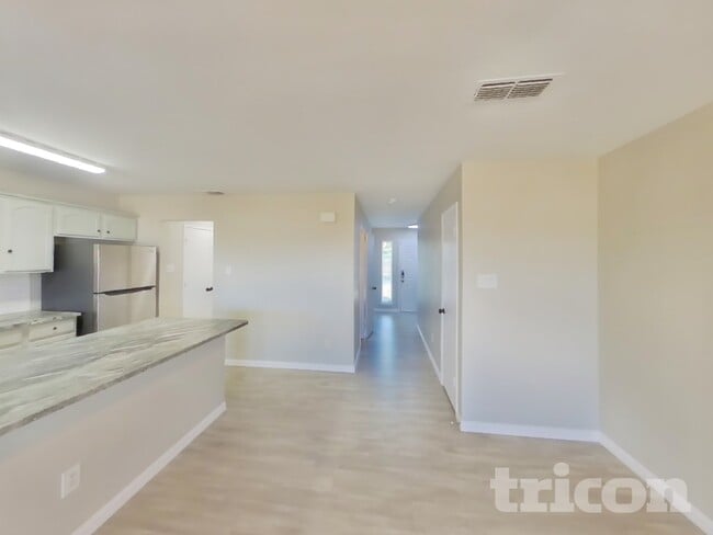 Photo - 1441 Pine Ln