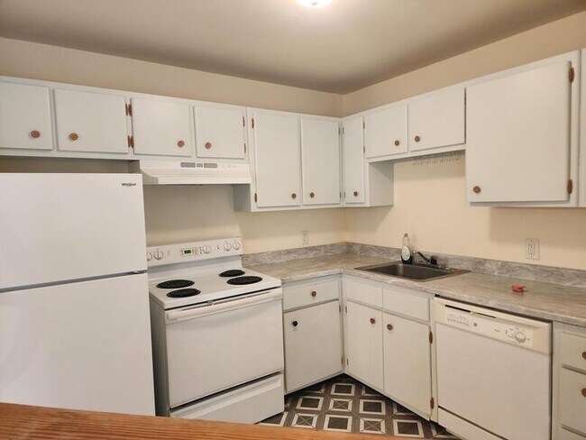 Photo - 27 Forbus St