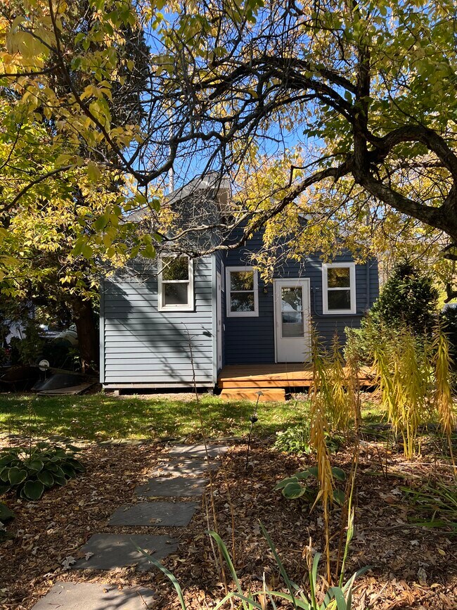 Front yard - 2221 Middleton Beach Rd House