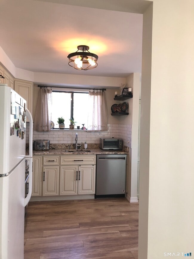 Photo - 355 Ledge Dr Unidad 355