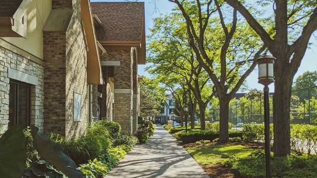 Clubhouse - Schaumburg- International Village Apartments