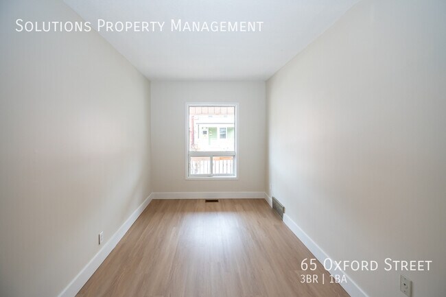 Photo - **Updated 3 Bedroom, 1 Bath Full House**