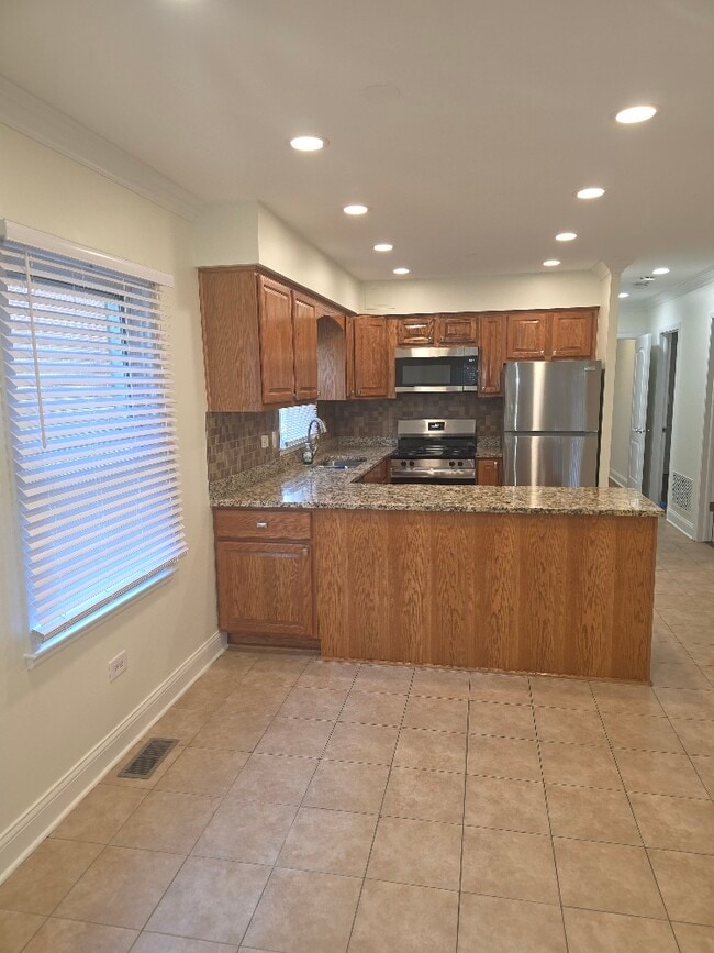 Building Photo - 826 E Capri Dr Unit 826 #1