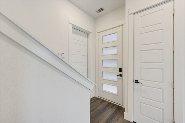 Photo - 2906 Stevens St