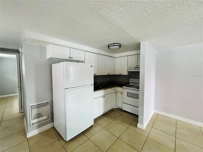 Photo - 1310 Lexington Ct