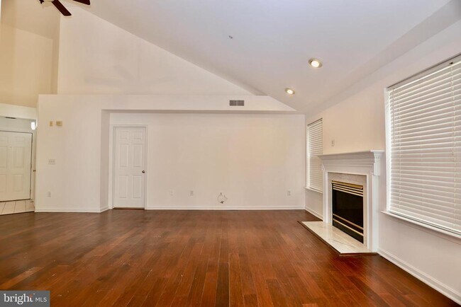 Photo - 5928 Founders Crossing Ct Unit 303