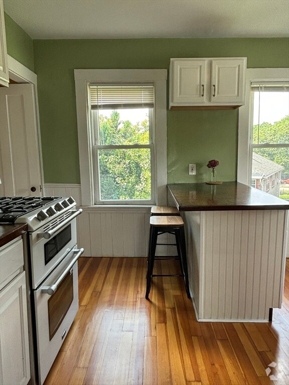 Building Photo - 47 1/2 Jamaica St Unit 2 Rental