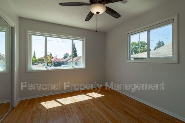 Photo - 2404 E 13th St