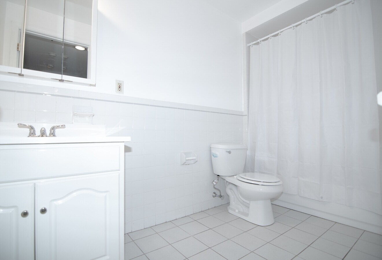 Photo - 28 Queensberry St Unit D