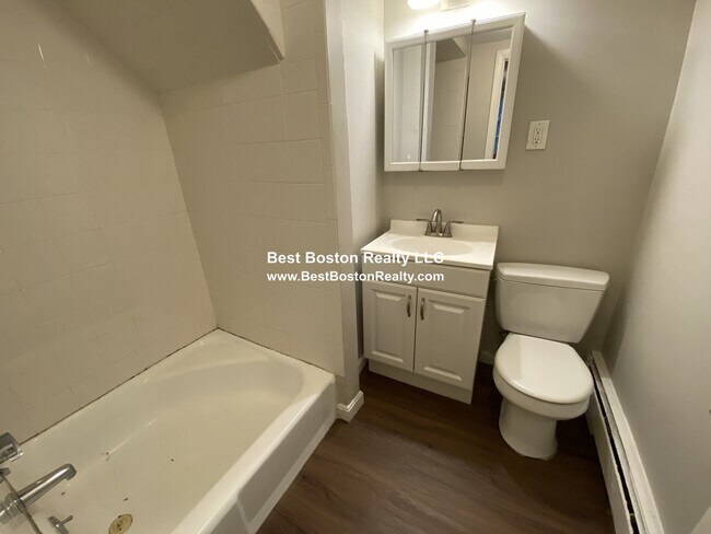 Photo - 120 Charles St Unit 2