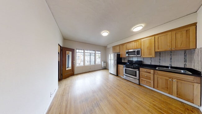 Photo - 2030 Dwight Way