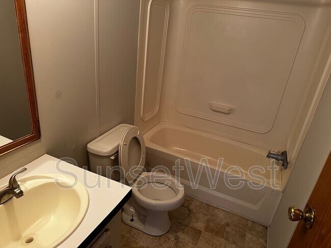 Photo - 304 Sunshine Dr