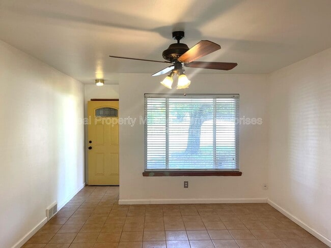 Photo - 1817 Hardy Dr