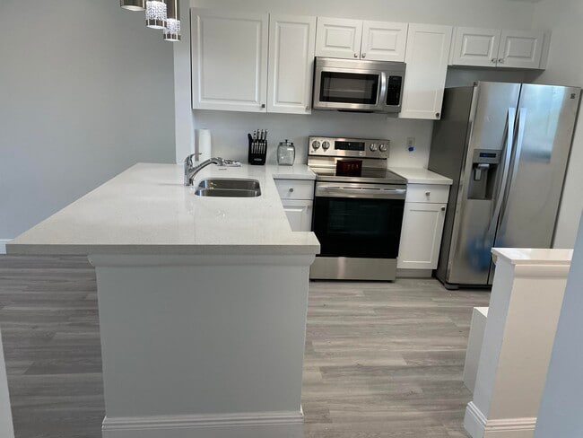 Building Photo - 7101 Golf Colony Ct Unit 203