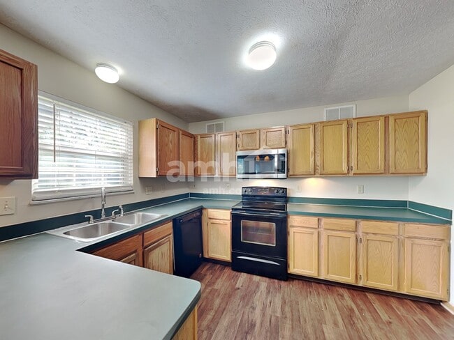 Photo - 3300 Darby Glen Blvd