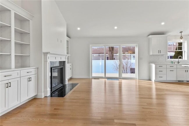 Photo - 95 Honeysuckle Rd