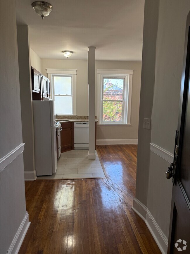 Building Photo - 1188 Commonwealth Ave Unit 1193 commonwealth ave Rental
