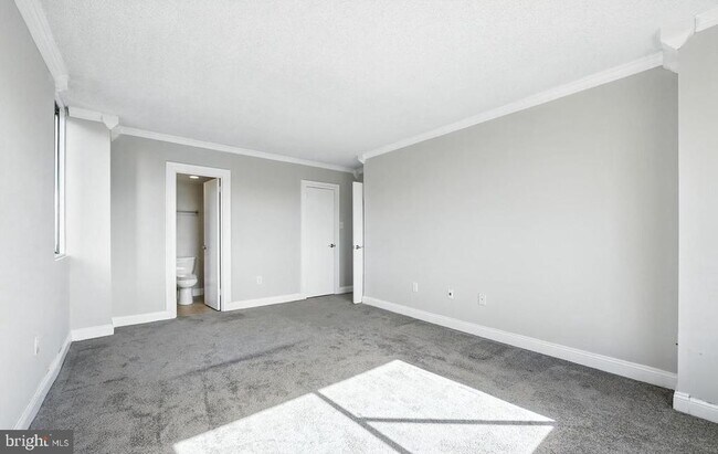 Photo - 2059 Huntington Ave Unit 907