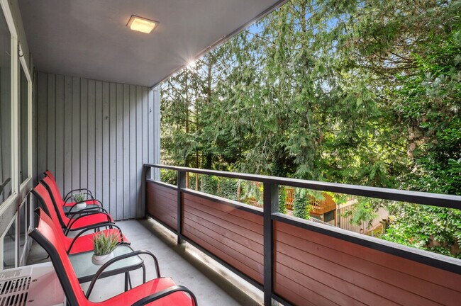 520 Bellevue Way SE Unit SI FL1-ID1284575P