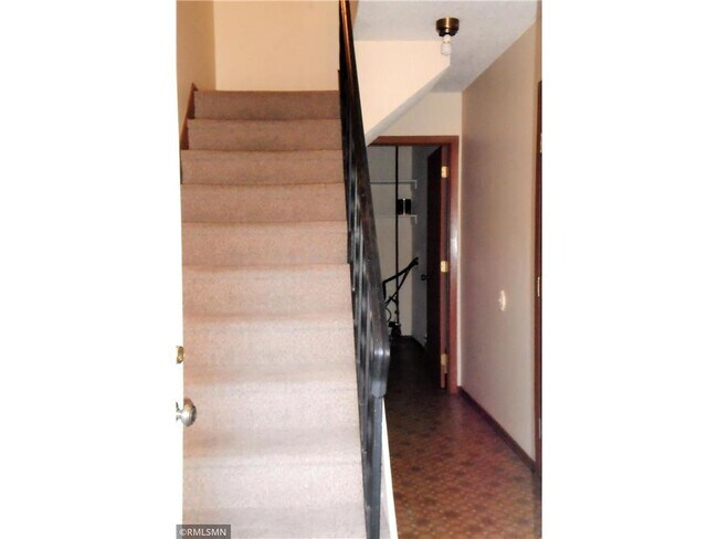 Photo - 1634 Greeley St S