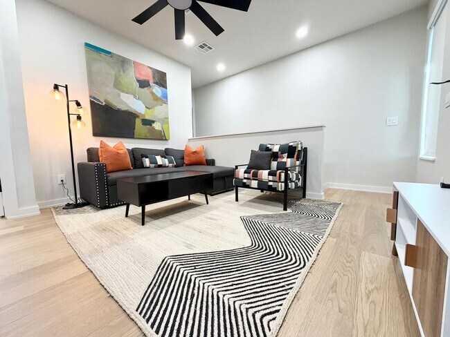 Photo - ***611 SW 2nd Street***