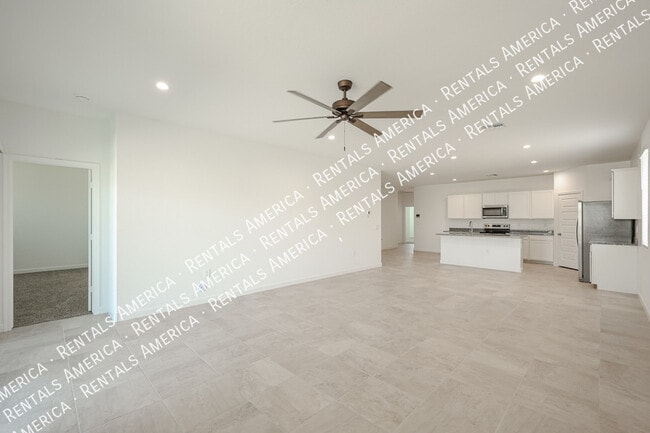 Building Photo - 38060 W Frascati Ave