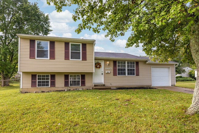 Building Photo - 1885 Lincrest Dr