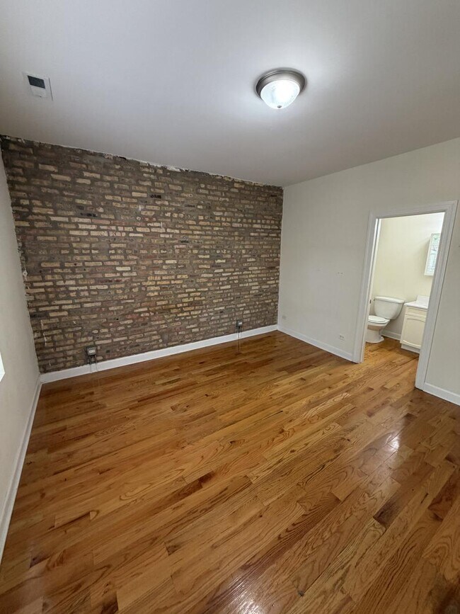 3354 W Wilson Ave Unit 2S