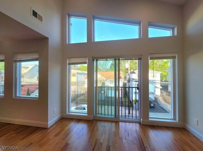 Photo - 129 Brookdale Ave