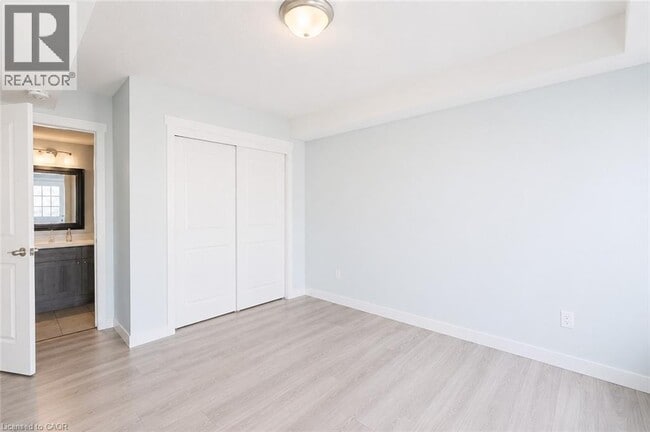 Photo - 160 Rochefort St.