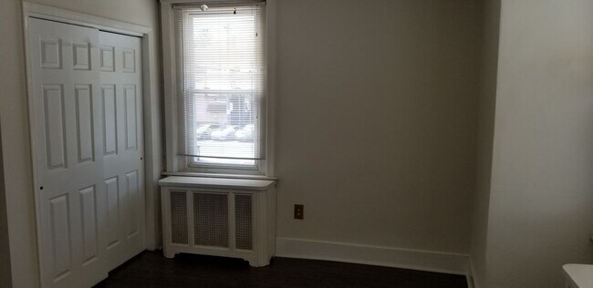 Photo - 2243 S Lambert St Unidad 1-1