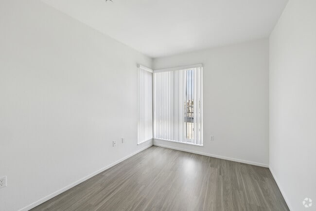 3BR, 2BA - 1,100SF - Bedroom