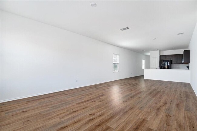 Photo - 423 Bullhead Rd