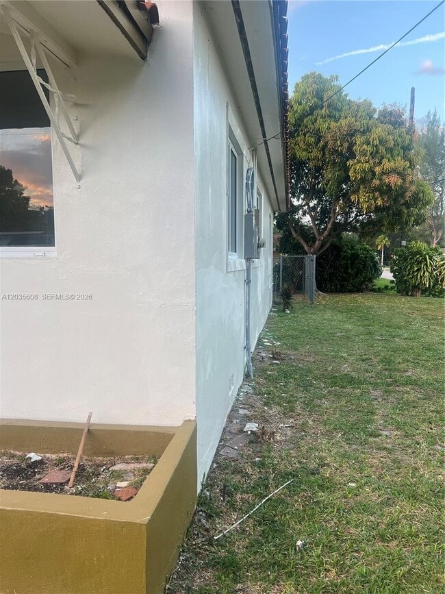 Photo - 395 NE 112th St