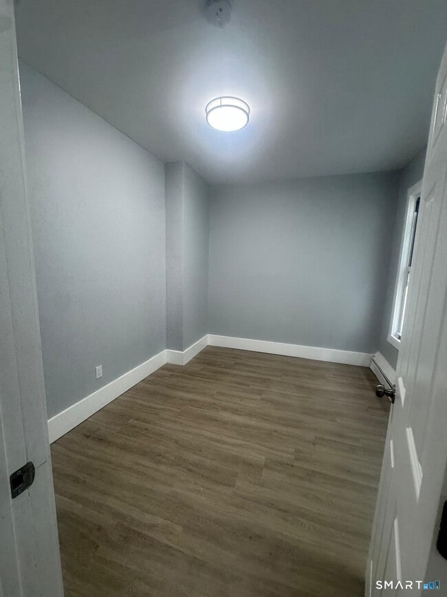 Photo - 105 Caroline St Unit 2