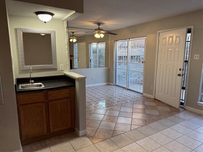 Photo - 7400 Bellerive Dr Unidad 1401