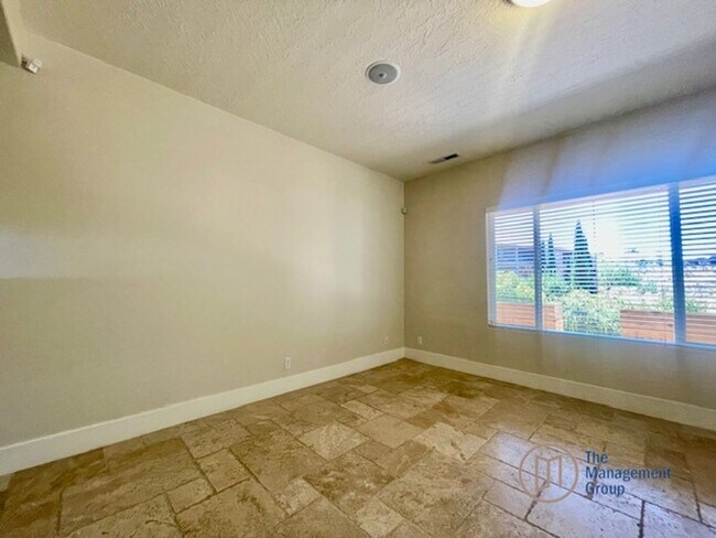 Photo - 2268 Pintura Dr Unit Bedroom 3 - B3