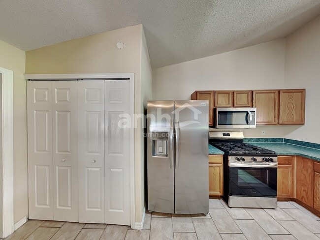 Photo - 29333 Yarrow Dr