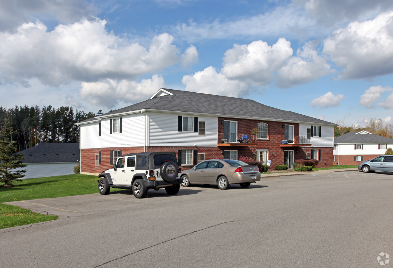 Hickory Hill Estates - Hickory Hill Estates Apartments