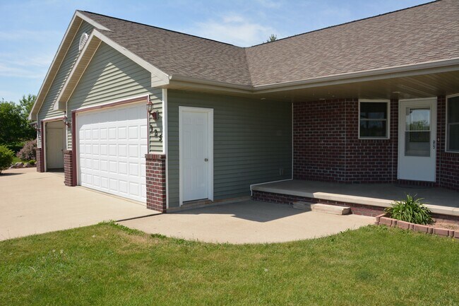 Easy Garage Entry - 325 Cordy Lane