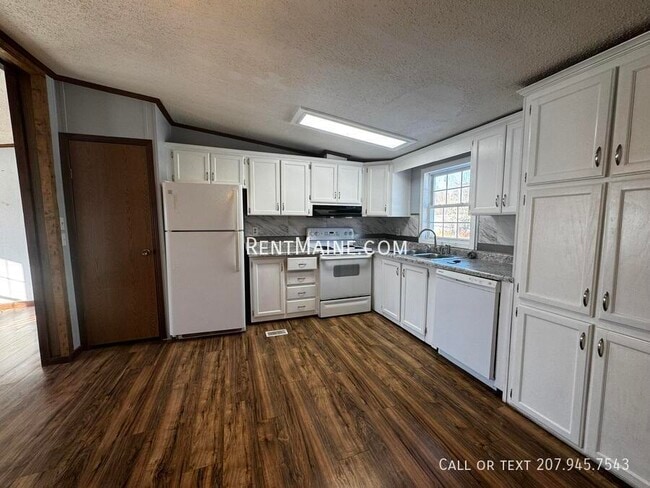 Photo - 188 F St