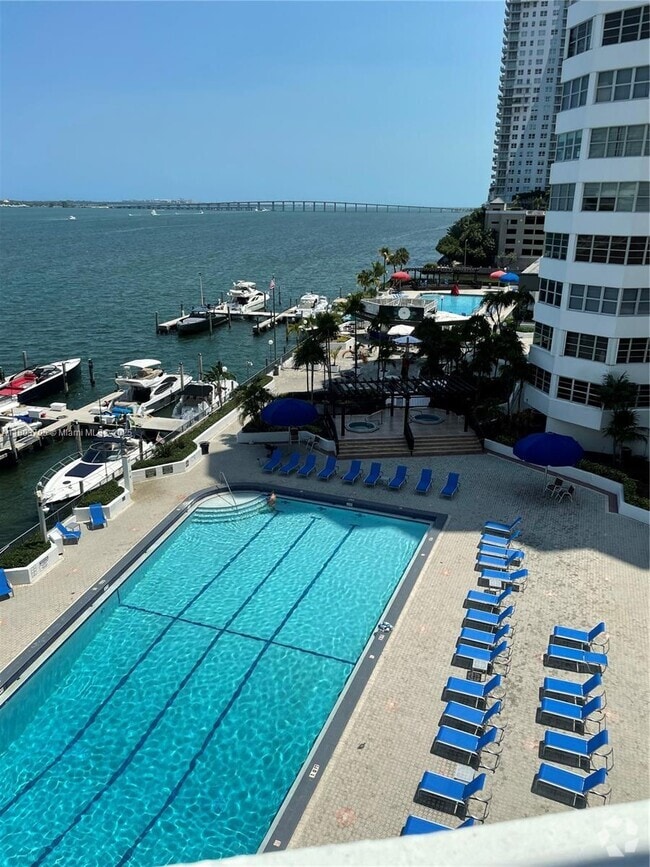 Building Photo - 801 Brickell Bay Dr Unit 667 Rental