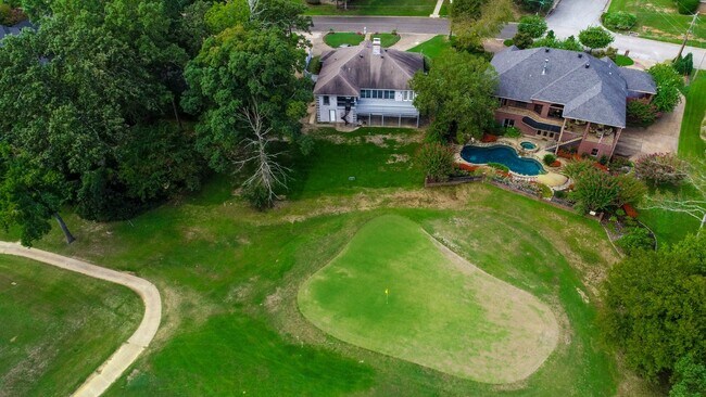 Photo - 4/3.5/2 On OAK FORREST GOLF COURSE 4th green