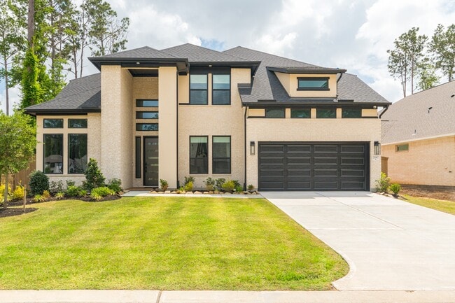 Building Photo - 21967 Gateway Arch Dr