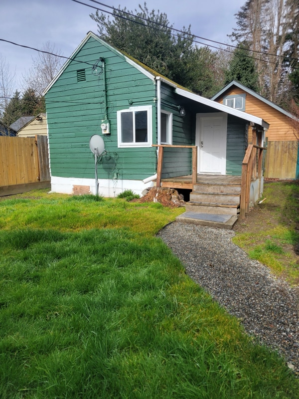 Building Photo - 908 15th St