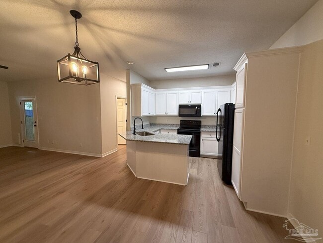 Photo - 3227 E Gonzalez St