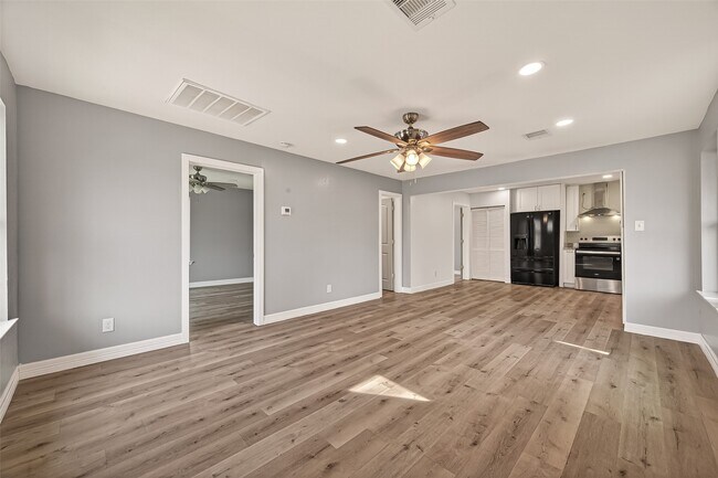 Photo - 7436 Abilene St