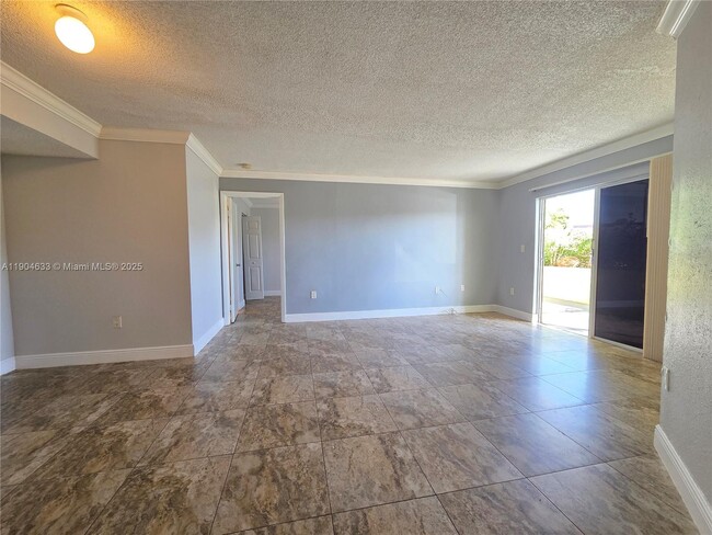 Photo - 10785 SW 108th Ave Unit 104