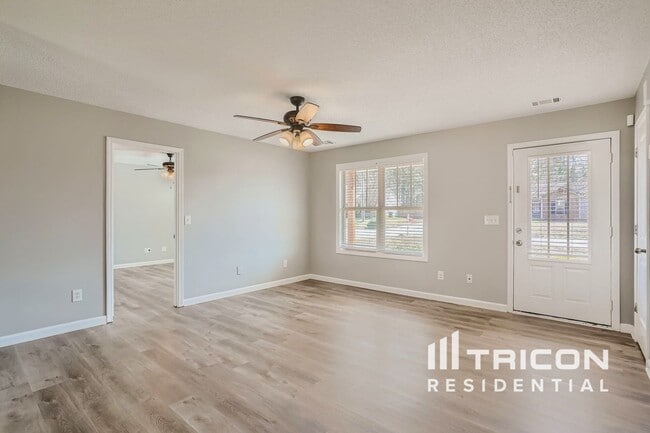 Photo - 106 White Creek Loop